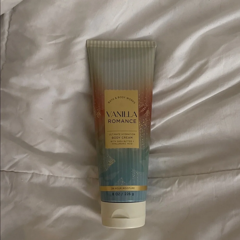 Bath and Body Works Vanilla Romance Ultimate Hydration Body Cream